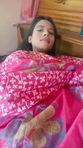 Bangladeshi Girl In Pink Saree Shows Off Her Pussy Thumbnail